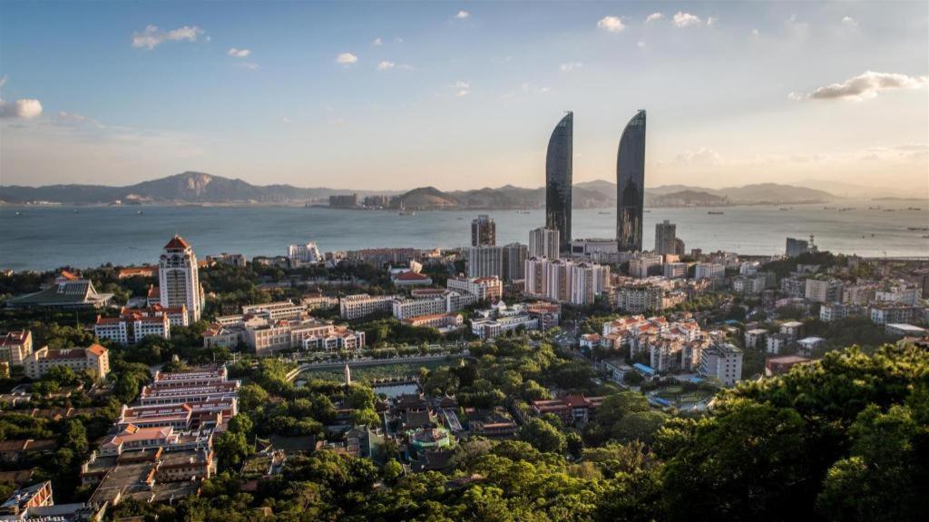 Rezen Hotel Huaxia Сямън Екстериор снимка
