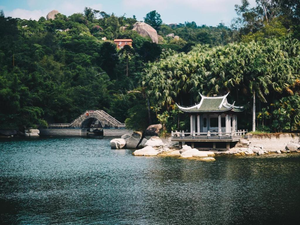 Rezen Hotel Huaxia Сямън Екстериор снимка